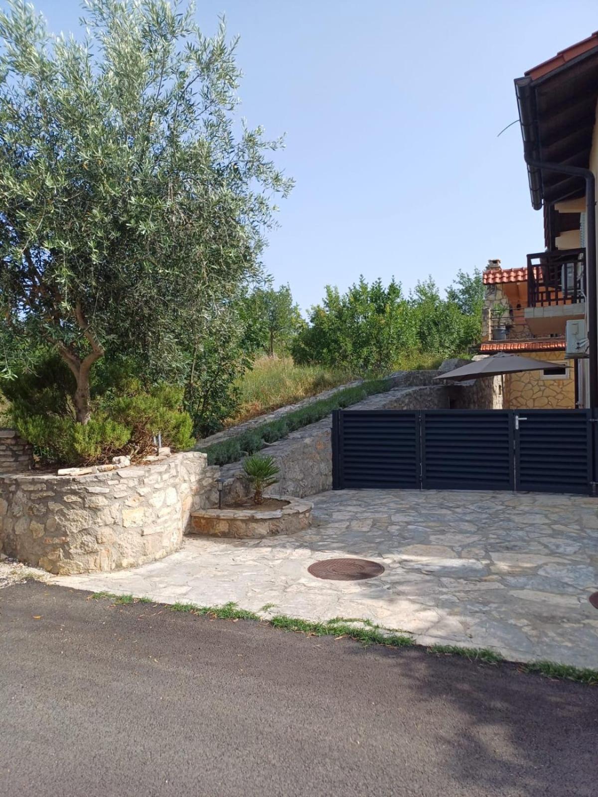 Ambiente Apartment Jasenice  Exterior photo